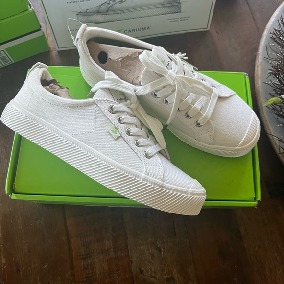 New in box Cariuma OCA low off white canvas sneaker - Picture 3 of 11